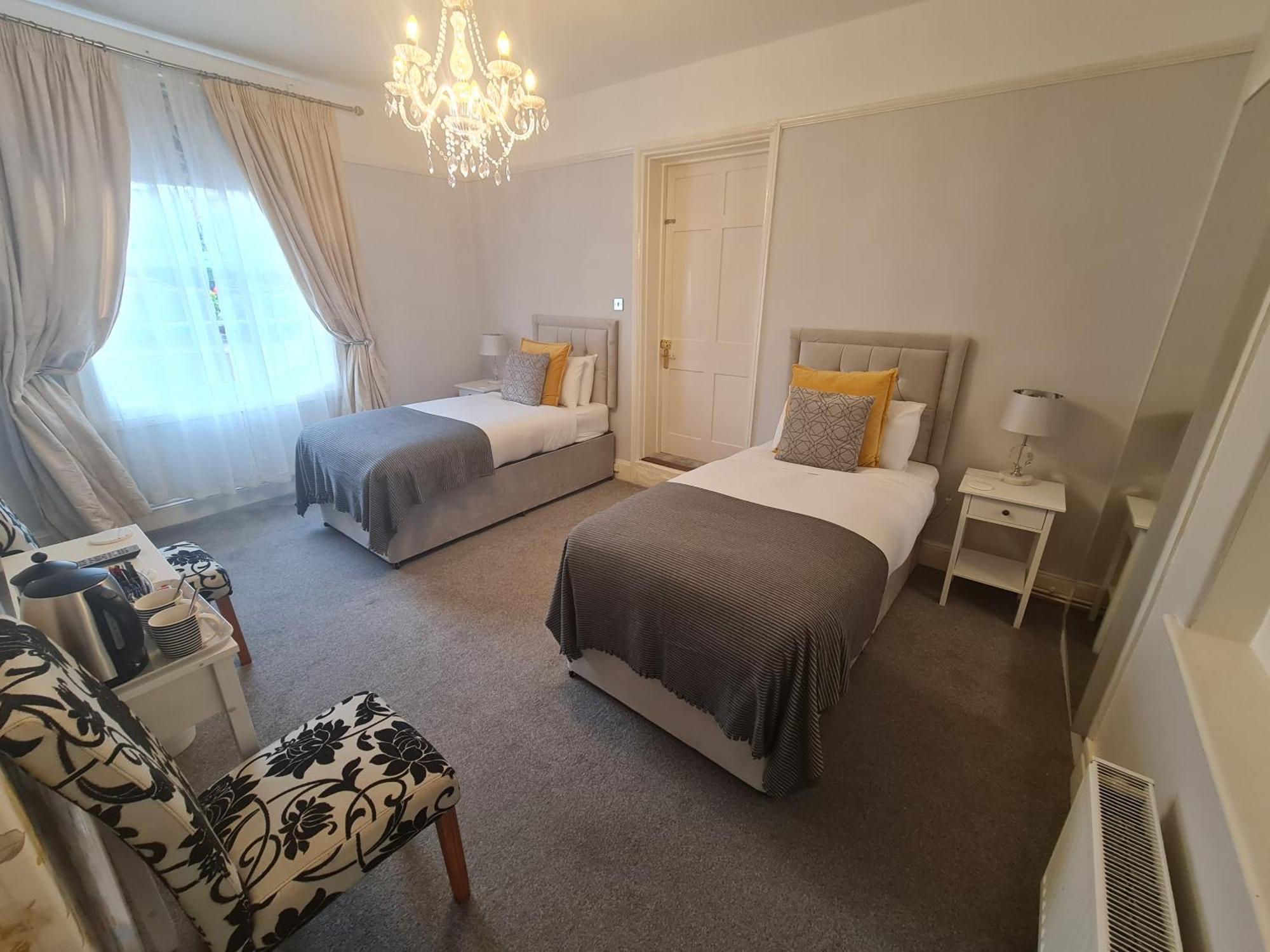 Beaufort Lodge - Central Location & Free Parking Taunton Zewnętrze zdjęcie